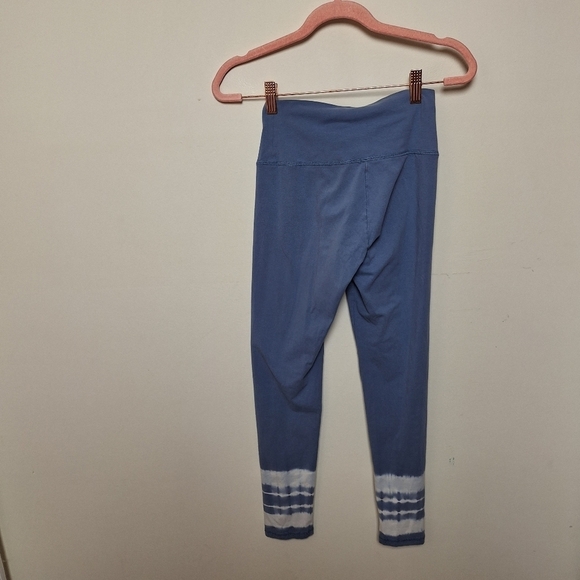 Aerie Chill Play Move Blue and White Midrise Tie Dye Leggings Size Small - Picture 2 of 10